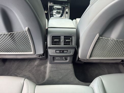 Used 2023 Audi SQ5 Premium Plus w/ Premium Plus Package AWD/4WD image 10