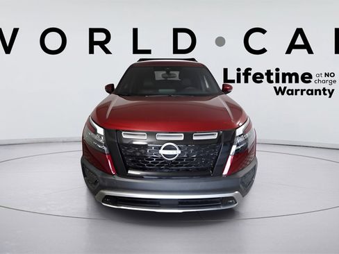 Used 2024 Nissan Pathfinder Rock Creek image 2