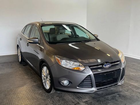 Used 2012 Ford Focus SEL FWD image 3