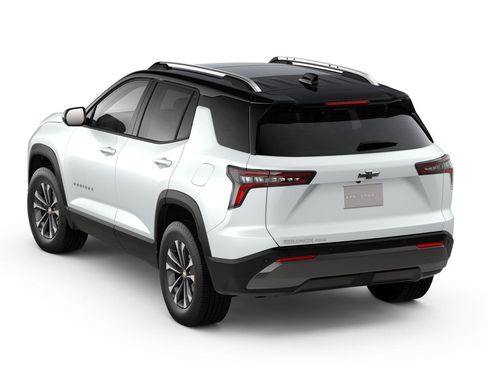 New 2026 Chevrolet Equinox LT image 2