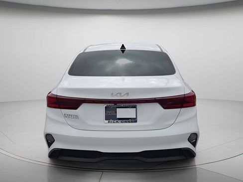 Used 2023 Kia Forte LXS w/ LXS Technology Package FWD image 5