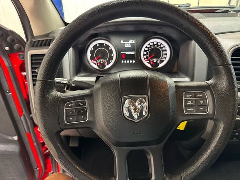 Used 2017 RAM 1500 Express w/ Express Value Package AWD/4WD image 21
