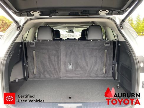 Certified 2024 Toyota Highlander XLE AWD/4WD image 13