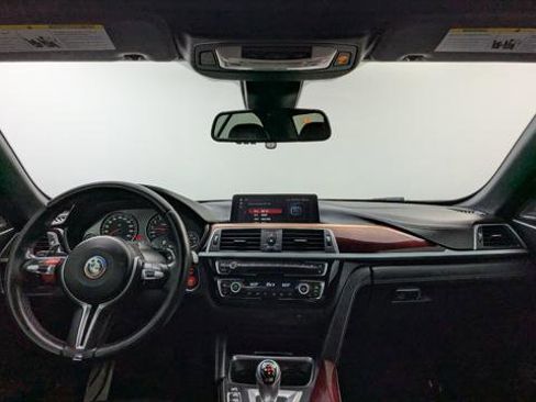 Used 2020 BMW M4 Convertible w/ Competition Package image 24