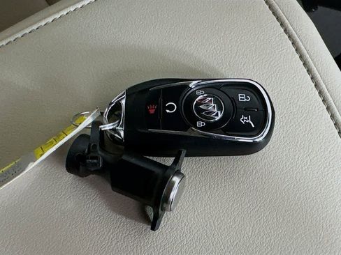 Used 2023 Buick Enclave Essence w/ Sport Touring Edition image 22