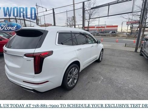 Used 2021 Cadillac XT6 Premium Luxury image 5