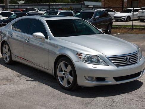 Used 2011 Lexus LS 460 w/ Luxury Value Edition RWD image 18
