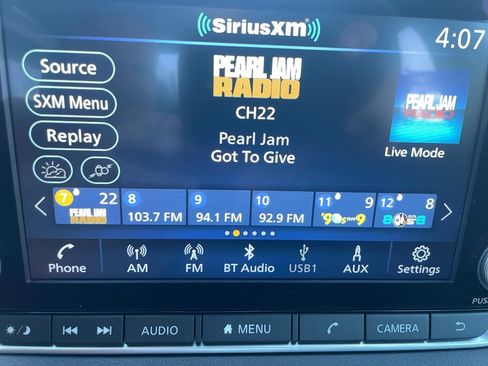 Used 2022 Nissan Sentra SV image 6