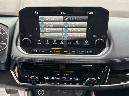 Used 2023 Nissan Rogue SL w/ SL Premium Package image 46