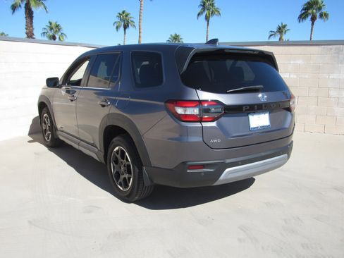 Certified 2025 Honda Pilot EX-L image 6