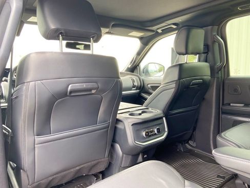 Used 2025 Ford Expedition Max Platinum w/ Stealth Performance Package AWD/4WD image 20