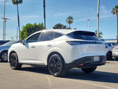 Used 2025 Nissan Murano SV FWD image 2