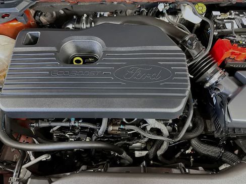 Used 2020 Ford Escape Titanium AWD/4WD image 9