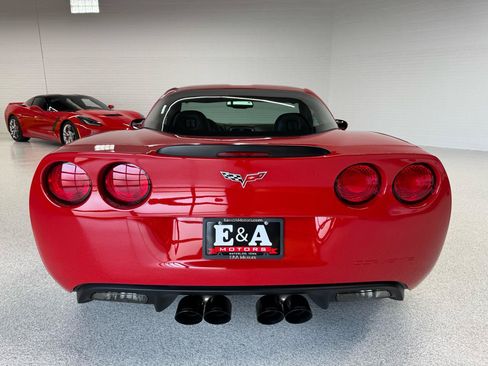 Used 2007 Chevrolet Corvette Z06 w/ Preferred Equipment Group RWD image 13