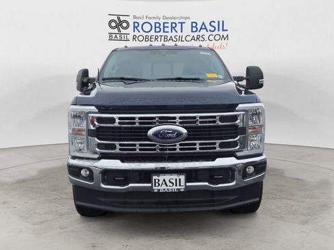Used 2025 Ford F350 XLT w/ FX4 Off-Road Package image 8