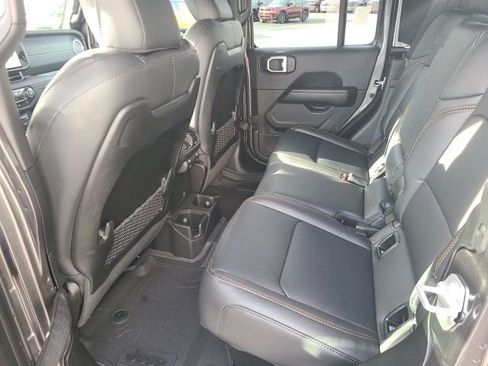 New 2026 Jeep Gladiator Sport image 18