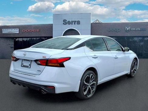 Used 2023 Nissan Altima 2.5 SR AWD/4WD image 6