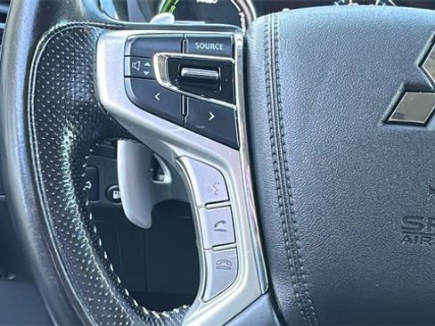 Used 2018 Mitsubishi Outlander SEL image 18