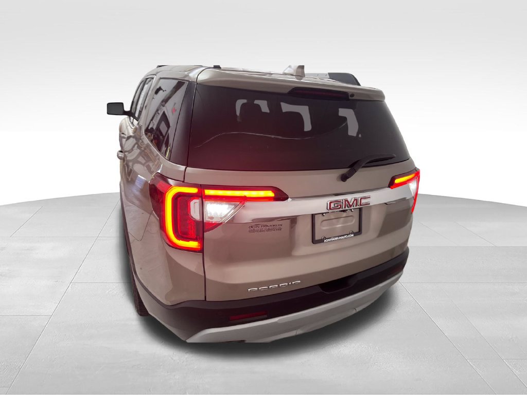 Used 2022 GMC Acadia SLT w/ Preferred Package FWD image 4