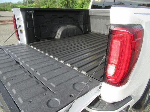 Used 2021 GMC Sierra 1500 Denali w/ Denali Ultimate Package AWD/4WD image 33