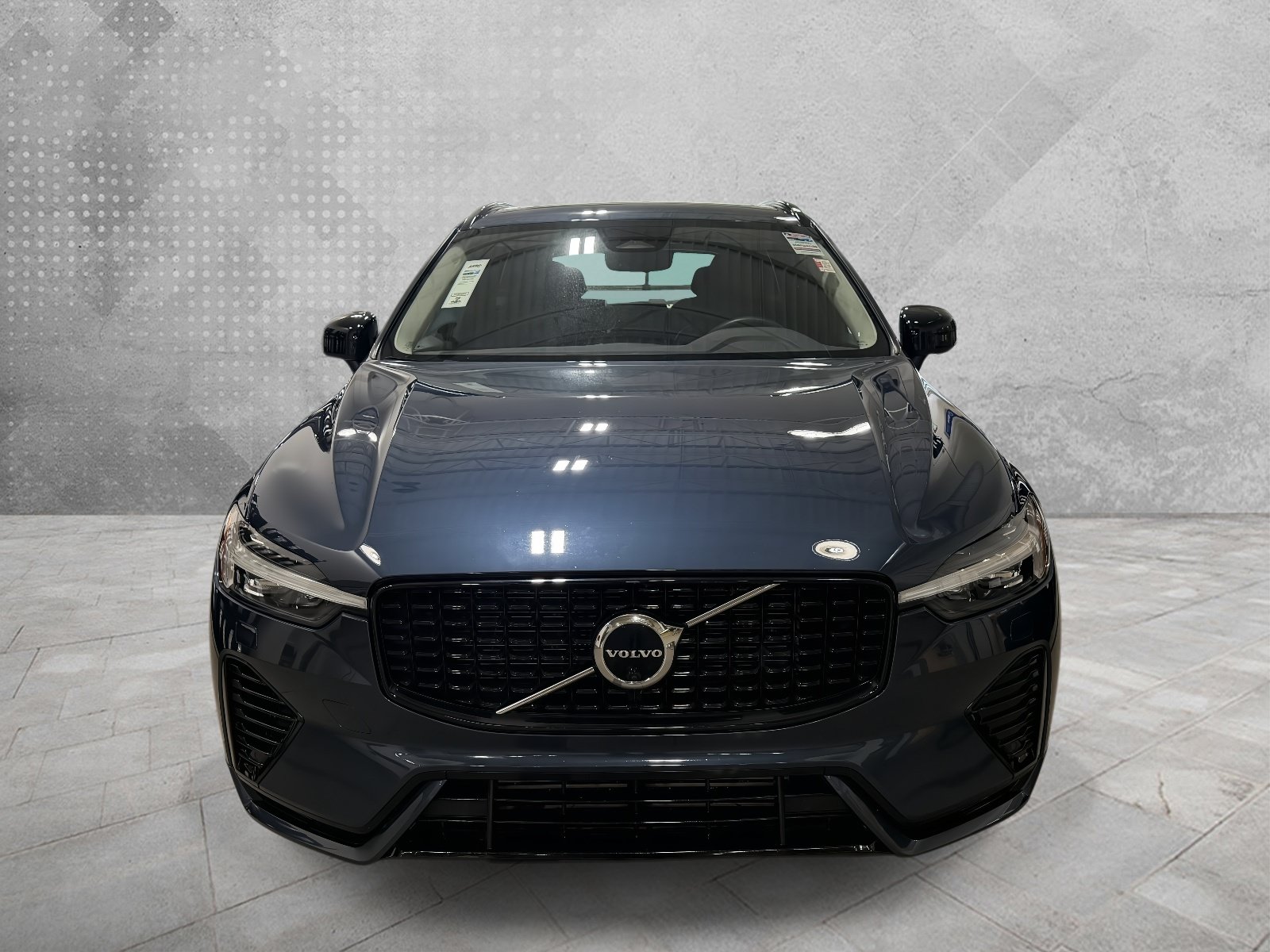 Used 2023 Volvo XC60 T8 Plus AWD/4WD image 2