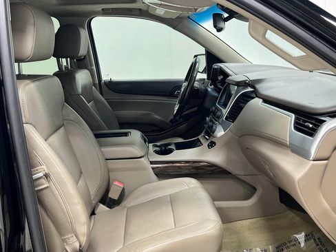 Used 2016 GMC Yukon SLT w/ Open Road Package AWD/4WD image 41