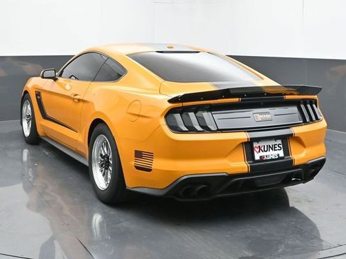 Used 2019 Ford Mustang GT Premium w/ GT Performance Package image 9