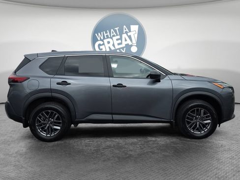Used 2023 Nissan Rogue S AWD/4WD image 2