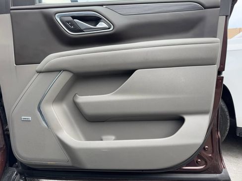 Used 2023 GMC Yukon SLT w/ Max Trailering Package image 29