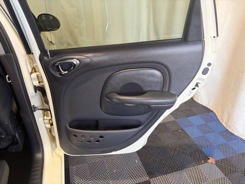 Used 2005 Chrysler PT Cruiser GT FWD image 10