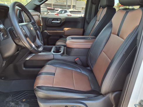 Certified 2022 Chevrolet Silverado 1500 High Country w/ Safety Package II AWD/4WD image 14