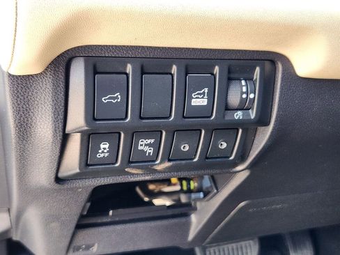 Used 2019 Subaru Ascent Limited AWD/4WD image 13