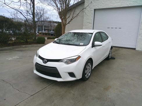 Used 2016 Toyota Corolla LE image 6