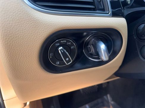 Used 2018 Porsche Macan image 54