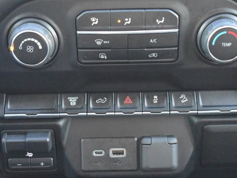 Used 2021 Chevrolet Silverado 2500 LT w/ Z71 Off-Road Package image 26