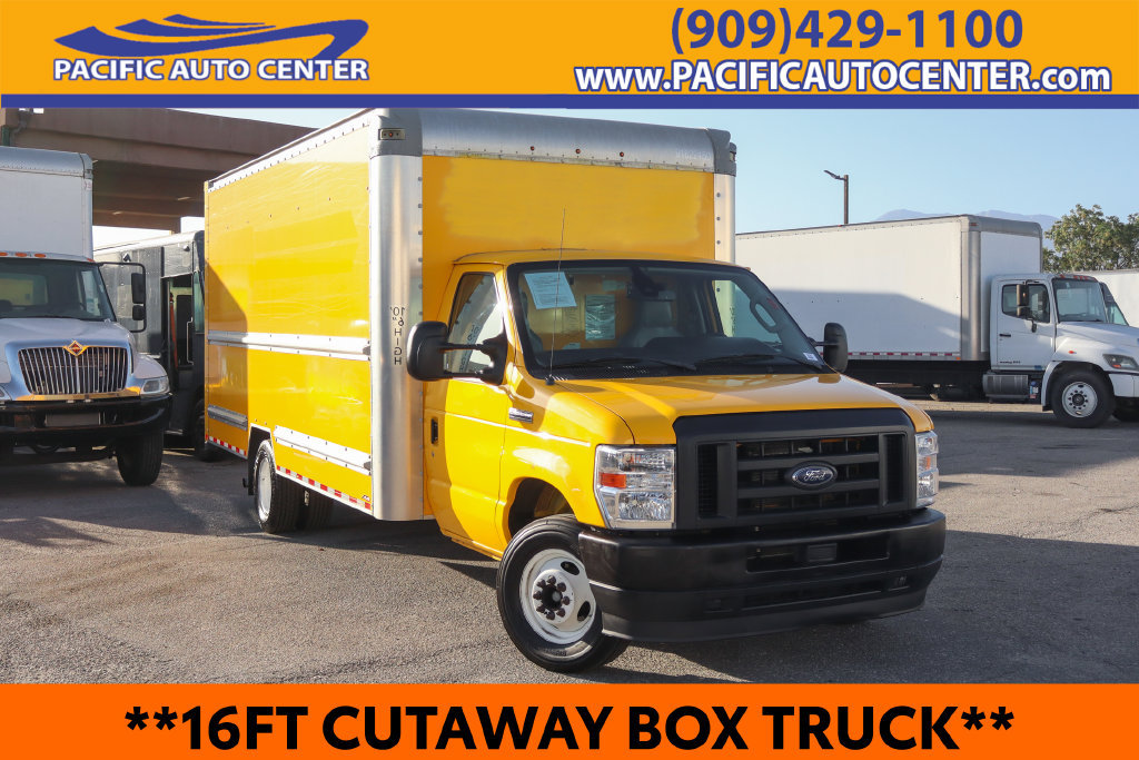 Used 2022 Ford E-350 and Econoline 350 Super Duty RWD image 1