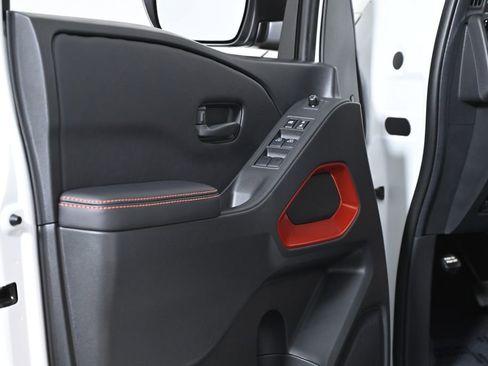 Certified 2026 Nissan Frontier PRO-4X w/ Tow Package image 32