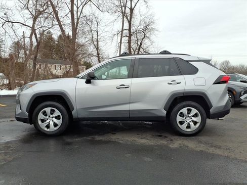 Used 2019 Toyota RAV4 LE w/ Carpet Mat Package image 2