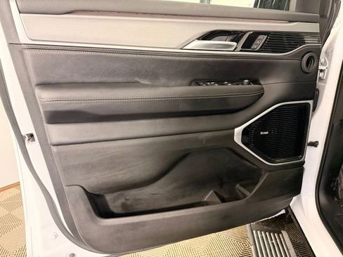 New 2026 Jeep Grand Wagoneer L Limited image 17