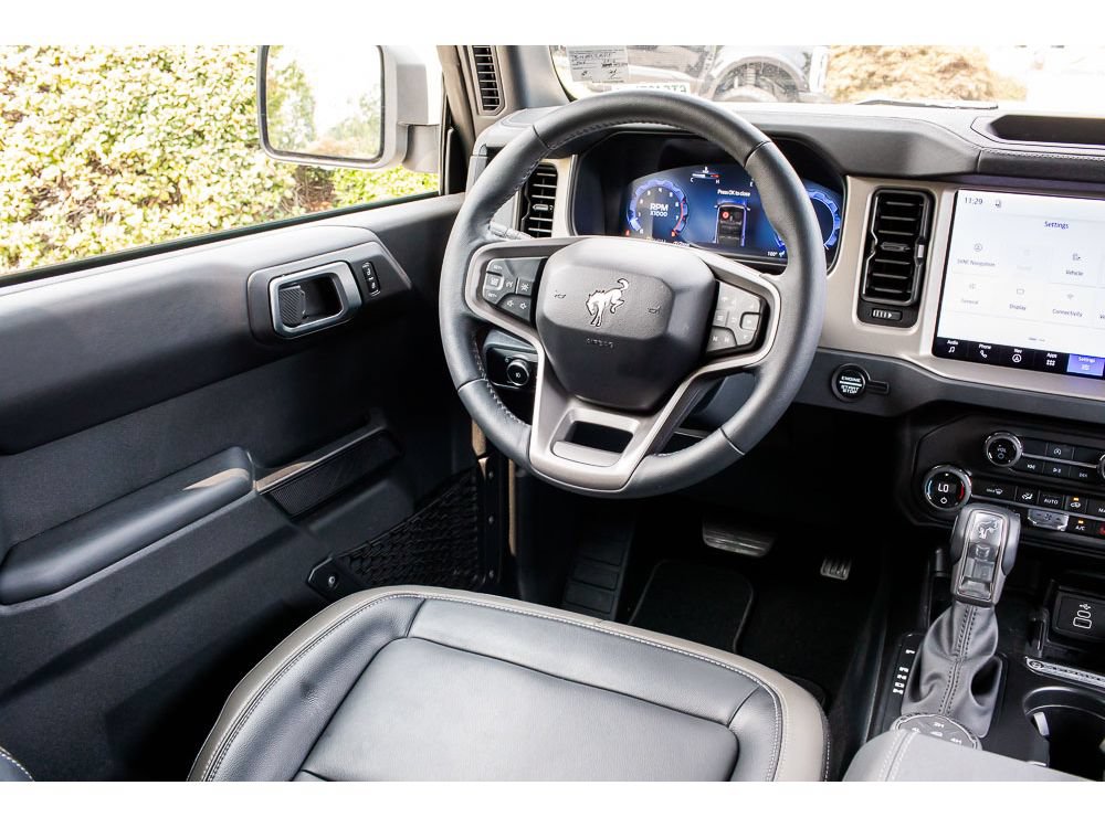 Used 2026 Ford Bronco Outer Banks AWD/4WD image 12