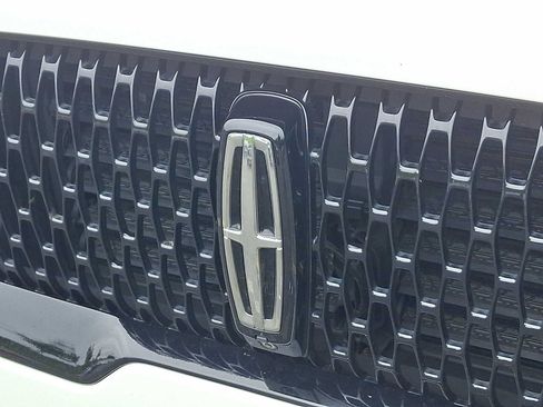 Used 2022 Lincoln Aviator Reserve w/ Equipment Group 201A AWD/4WD image 4