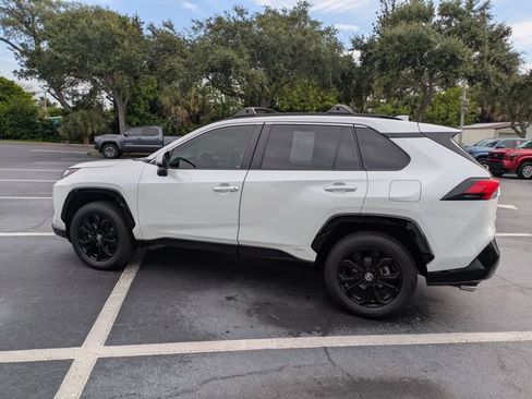Used 2024 Toyota RAV4 SE w/ Convenience Package AWD/4WD image 7