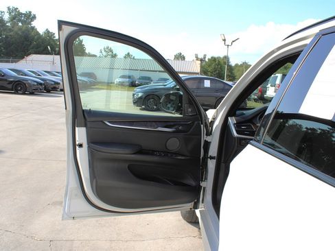 Used 2015 BMW X5 xDrive35d image 30