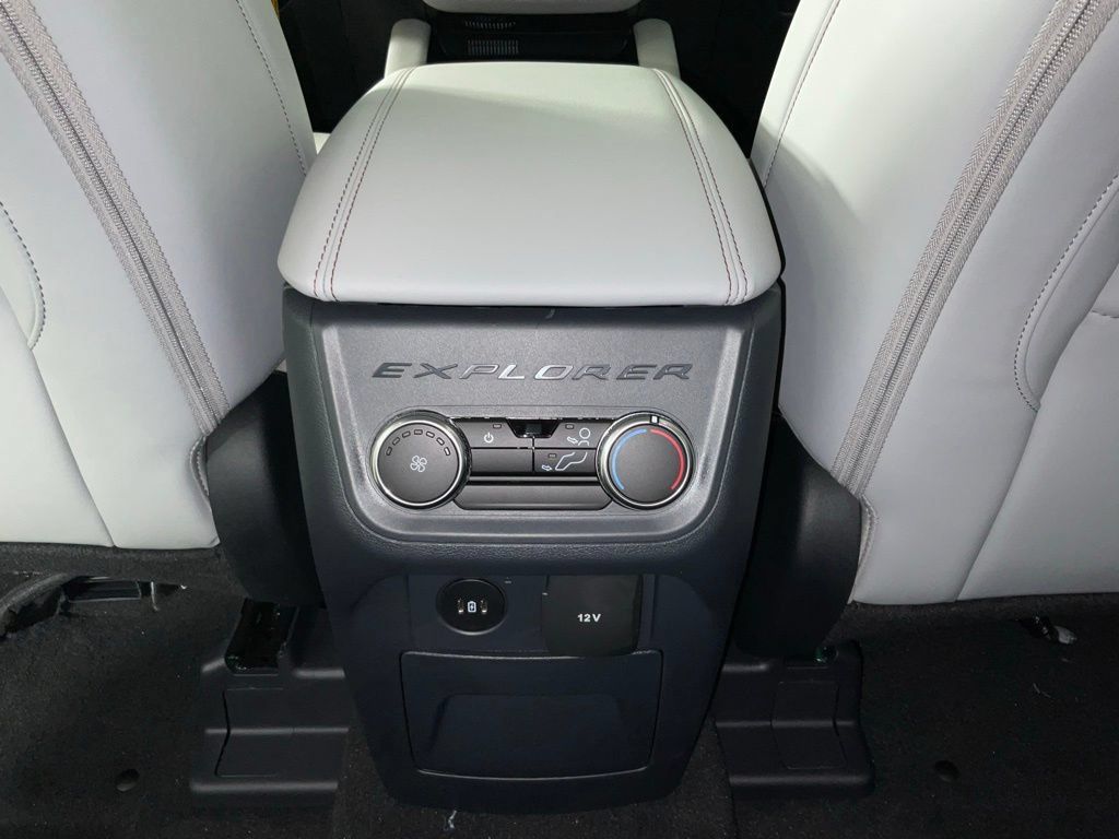 New 2026 Ford Explorer Active w/ Active Comfort Package RWD image 18
