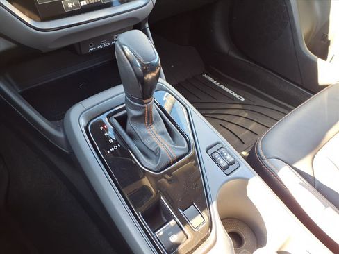 Certified 2025 Subaru Crosstrek 2.5i Limited w/ Crosstrek Mirror Package image 5