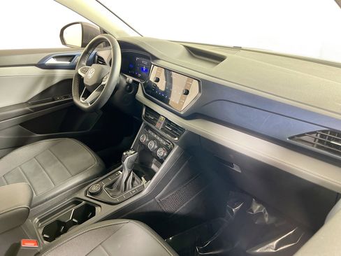 Used 2023 Volkswagen Taos SE image 28