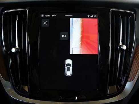 New 2026 Volvo V60 B5 Cross Country Plus w/ Climate Package image 20