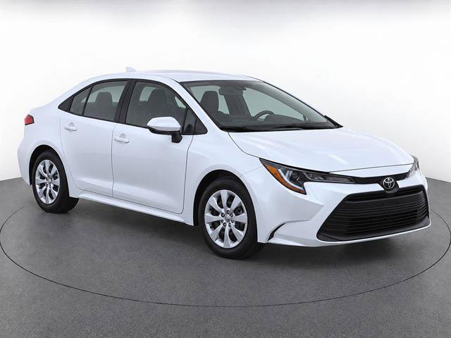 Used 2025 Toyota Corolla LE FWD image 2
