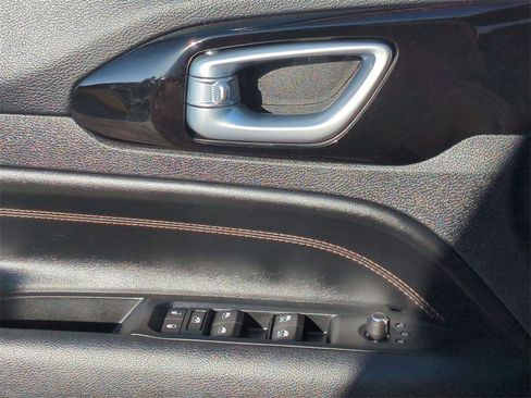 Used 2022 Jeep Compass Limited image 22