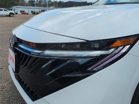 New 2026 Nissan Sentra SR w/ Floor Mat Package image 9